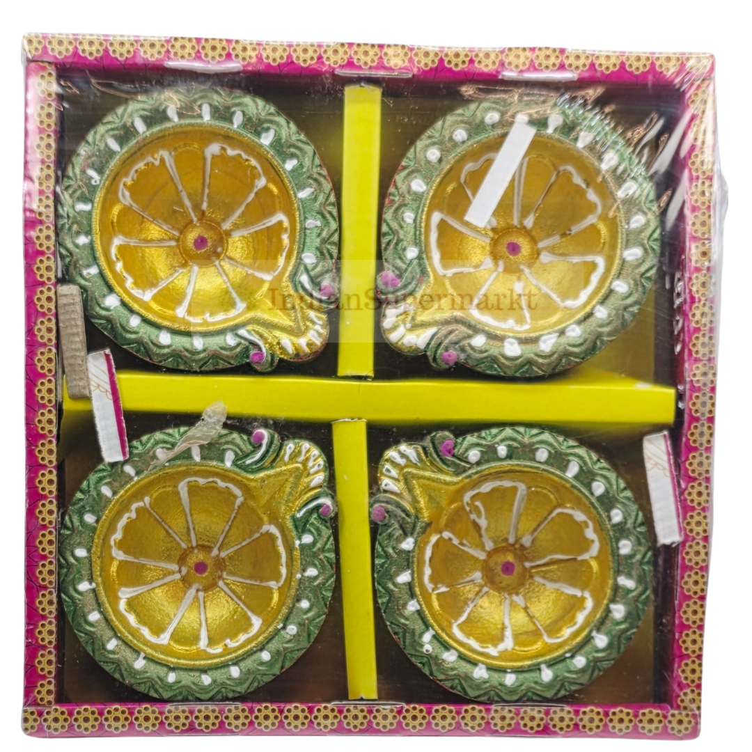 Random Design Clay Mitti Diya - Set of 4
