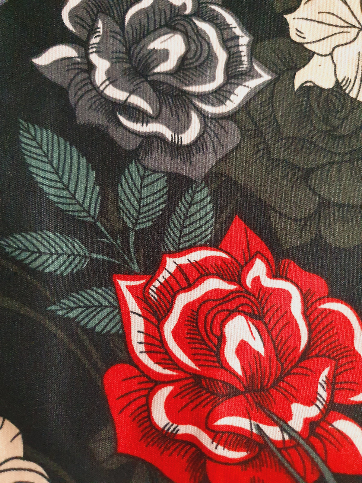 Red Roses Bedsheet - indiansupermarkt